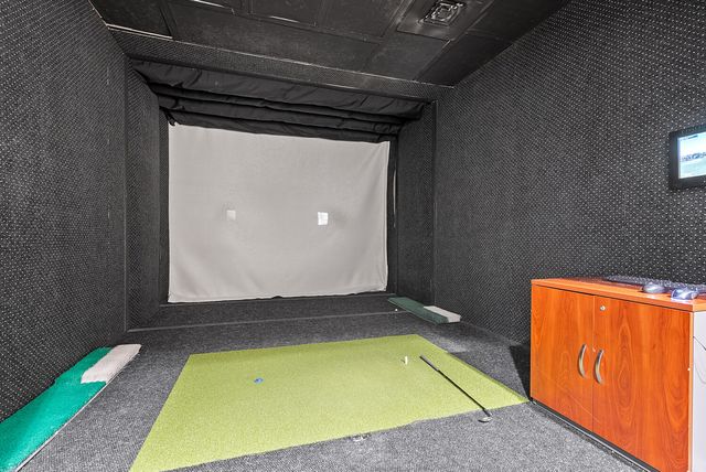 1600 Broadway Apt 20A, New York City, NY 10019