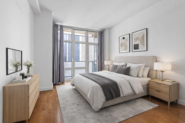 1600 Broadway Apt 20A, New York City, NY 10019