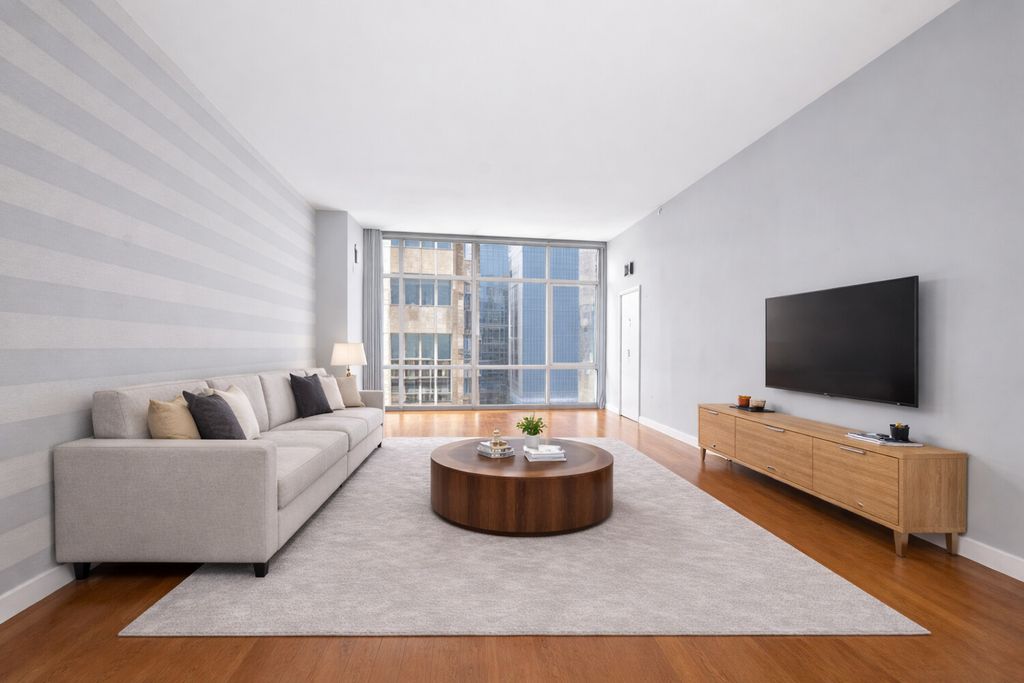 1600 Broadway Apt 20A, New York City, NY 10019