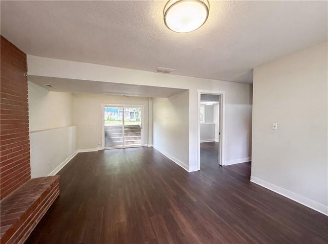 2909 Sagebrush Drive, Lawrence, KS 66047