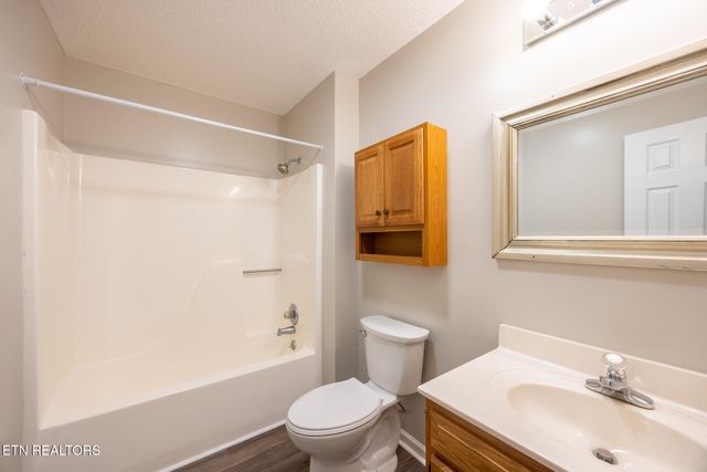 109 Astrid St, Athens, TN 37303