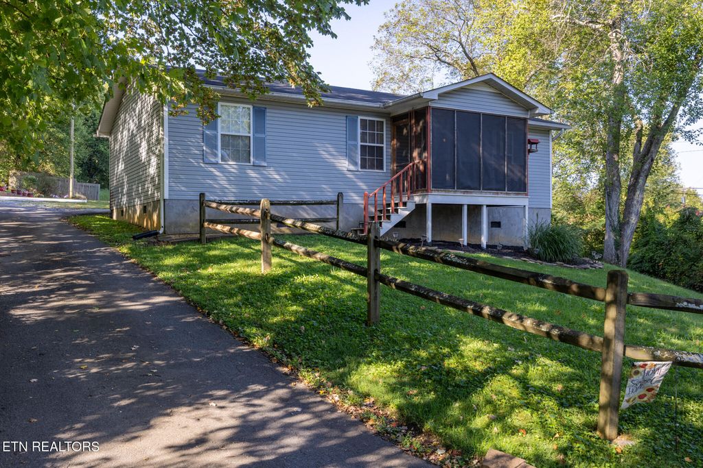 109 Astrid St, Athens, TN 37303