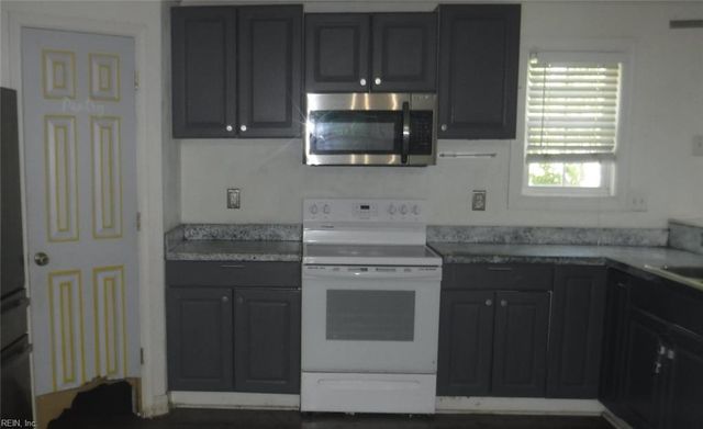 3917 Deep Creek BLVD, Portsmouth, VA 23702
