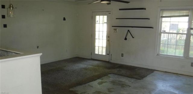 3917 Deep Creek BLVD, Portsmouth, VA 23702