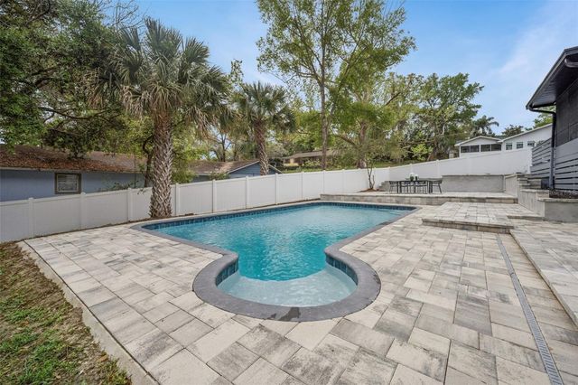 1450 HILLTOP DRIVE, Mount Dora, FL 32757