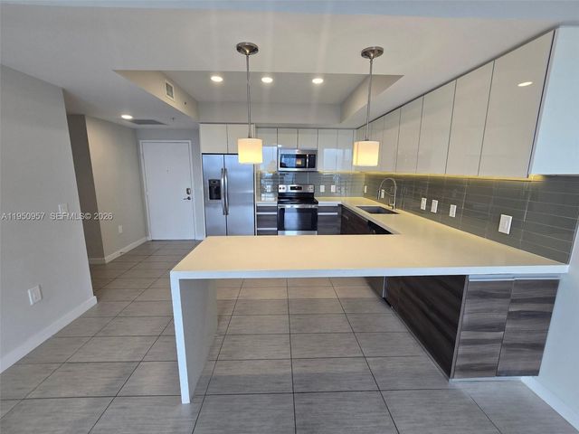 117 SW 10th Street 2209, Miami, FL 33130