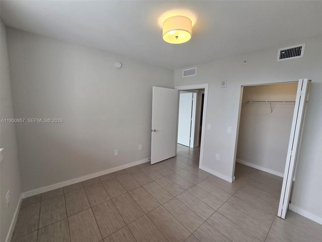 117 SW 10th Street 2209, Miami, FL 33130