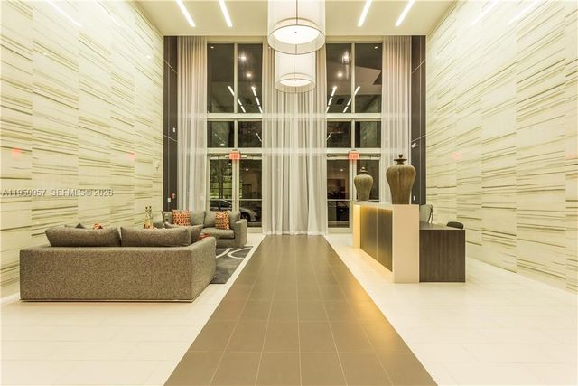 117 SW 10th Street 2209, Miami, FL 33130