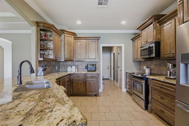 2419 Doran Drive, Lake Charles, LA 70611