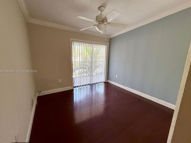 801 NE 199th St 204-10, Miami, FL 33179