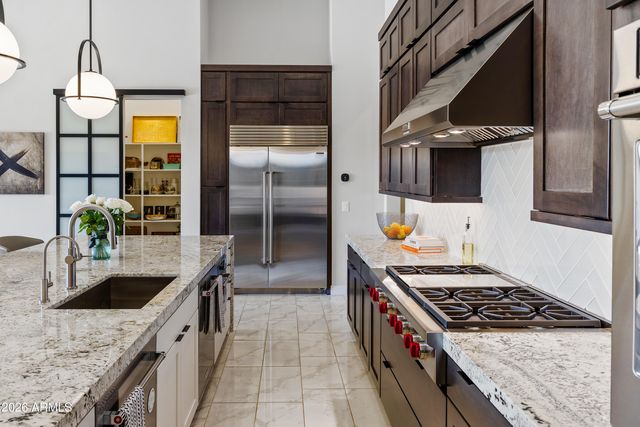 28412 N SUMMIT SPRINGS Road, Rio Verde, AZ 85263