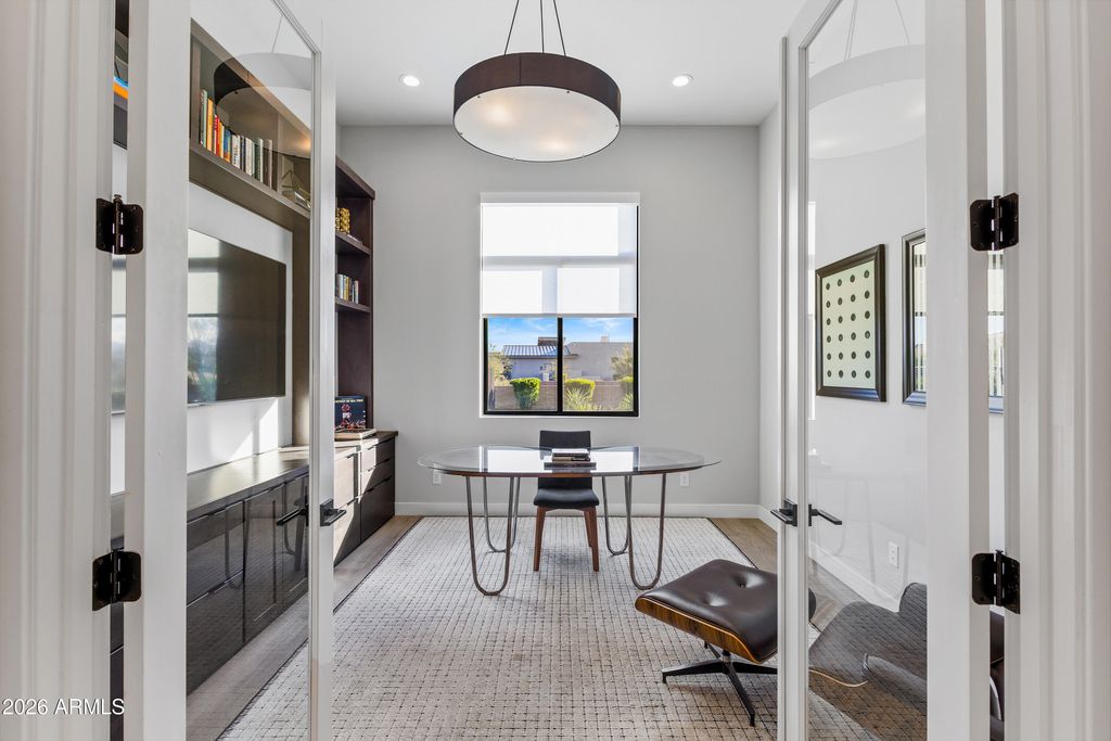 Image 9 of property listing at 28412 N SUMMIT SPRINGS Road, Rio Verde, AZ 85263