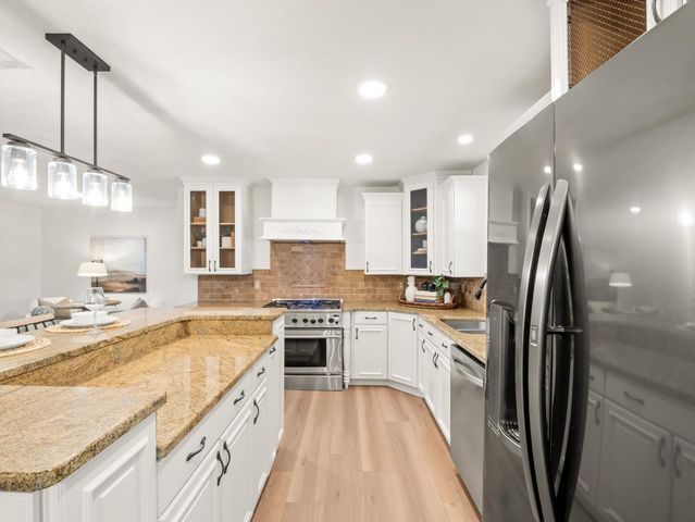 5731 E Copper Avenue, Clovis, CA 93619