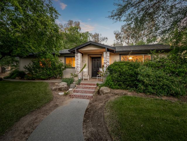 5731 E Copper Avenue, Clovis, CA 93619