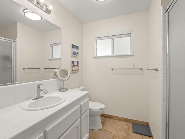 5731 E Copper Avenue, Clovis, CA 93619