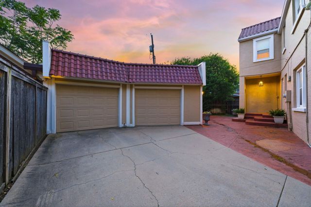 201 S Dellrose Ave, Wichita, KS 67218