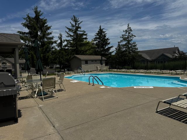 5778 Ravine Creek Drive, 15, Grove City, OH 43123