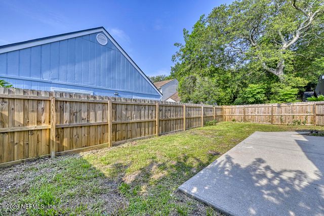 7728 LYNCHBURG Court W, Jacksonville, FL 32277