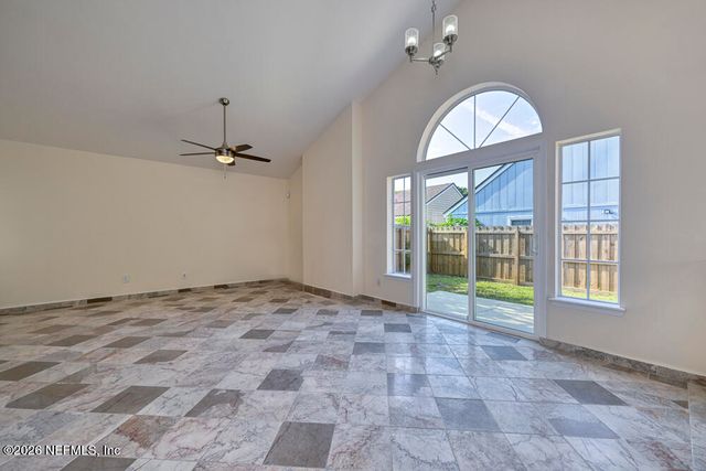 7728 LYNCHBURG Court W, Jacksonville, FL 32277