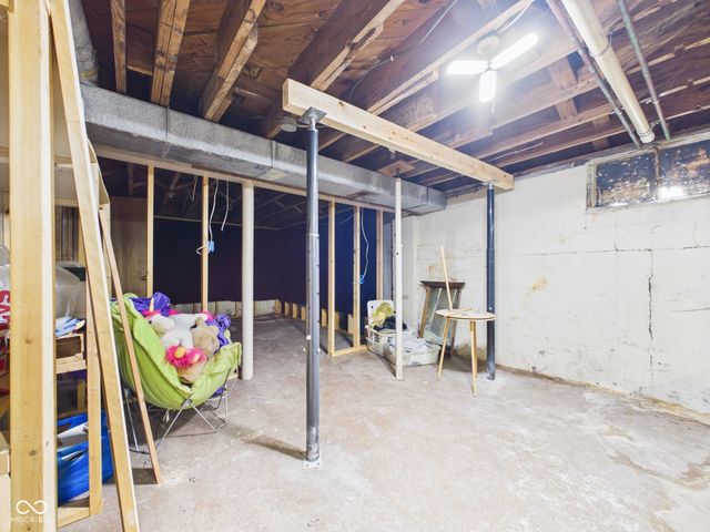 2230 W 8th Street, Anderson, IN 46016