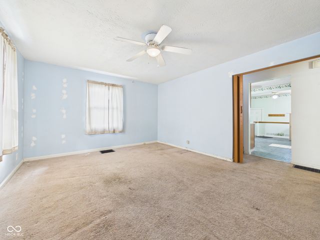 2230 W 8th Street, Anderson, IN 46016