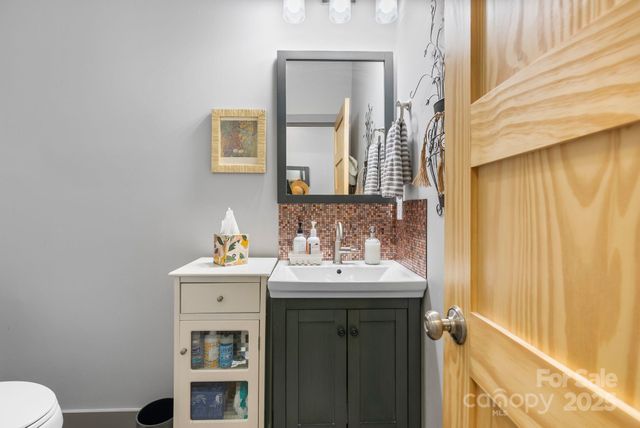 37 Bryant Street, Asheville, NC 28806