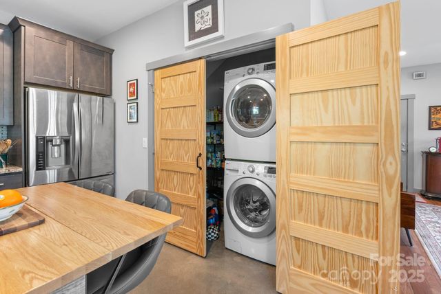 37 Bryant Street, Asheville, NC 28806