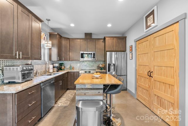 37 Bryant Street, Asheville, NC 28806