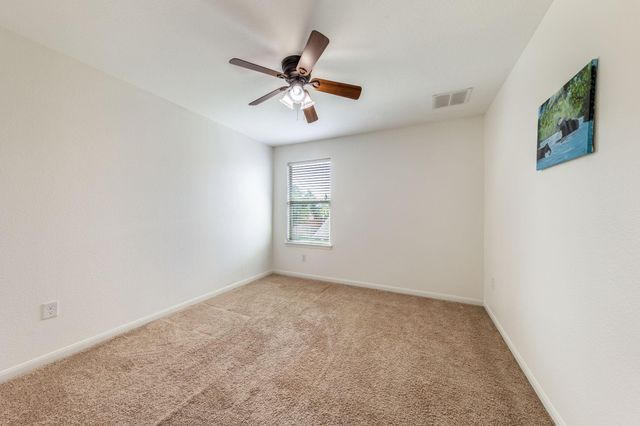 925 Woodduck TRL, Leander, TX 78641