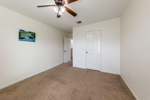 925 Woodduck TRL, Leander, TX 78641