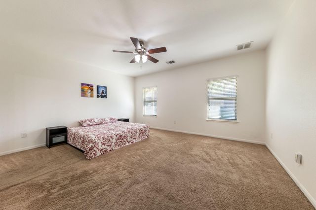 925 Woodduck TRL, Leander, TX 78641