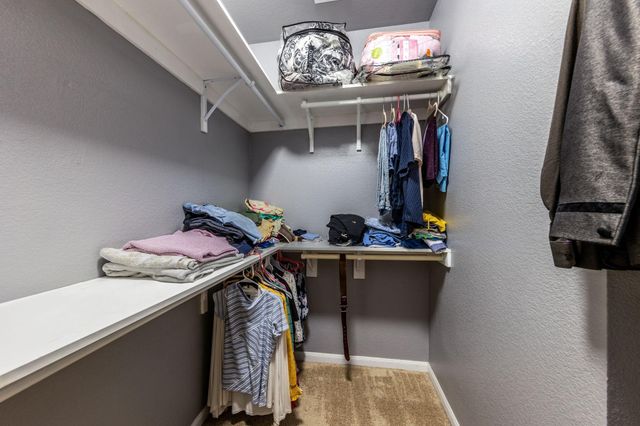 925 Woodduck TRL, Leander, TX 78641