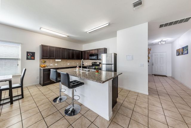 925 Woodduck TRL, Leander, TX 78641