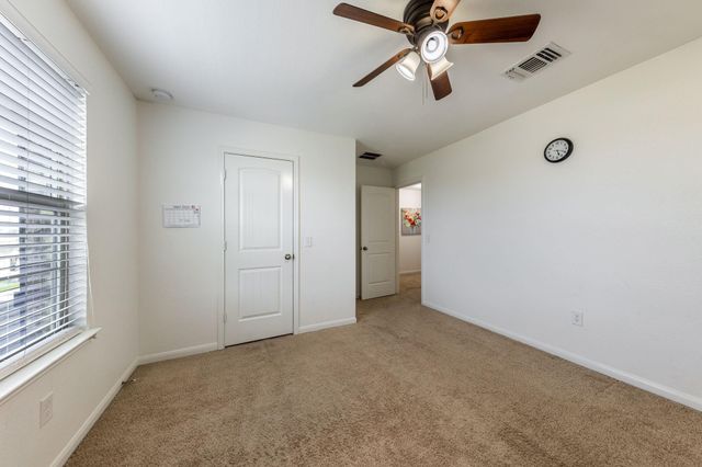 925 Woodduck TRL, Leander, TX 78641