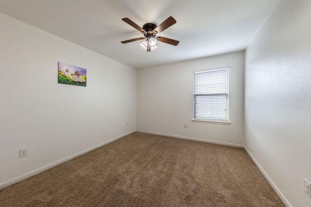 925 Woodduck TRL, Leander, TX 78641
