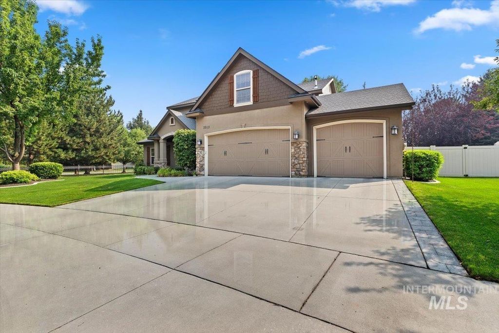 3910 S Tavistock Place, Meridian, ID 83642 photo 4