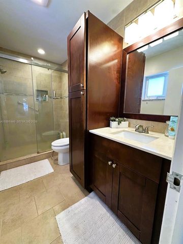 2901 NW 10th Ave, Wilton Manors, FL 33311