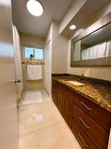 2901 NW 10th Ave, Wilton Manors, FL 33311