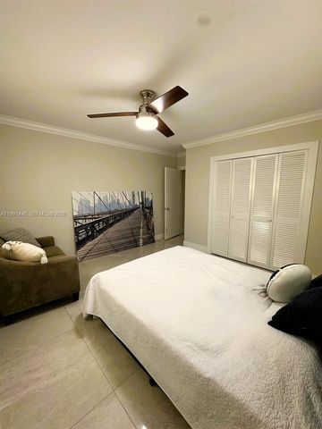 2901 NW 10th Ave, Wilton Manors, FL 33311