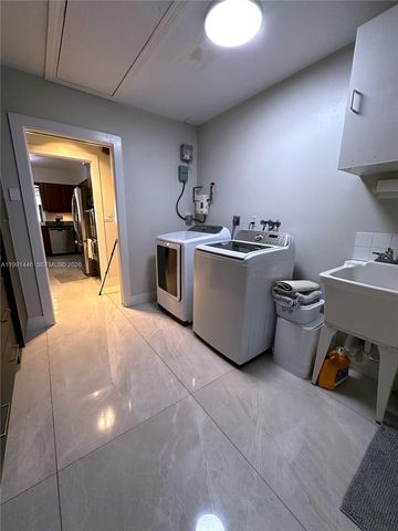 2901 NW 10th Ave, Wilton Manors, FL 33311