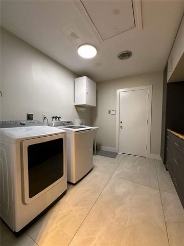 2901 NW 10th Ave, Wilton Manors, FL 33311