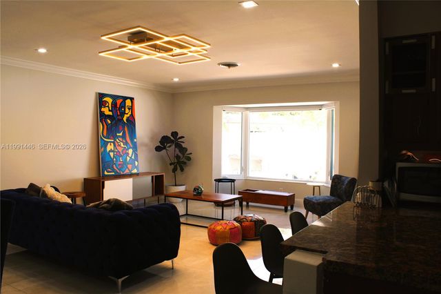 2901 NW 10th Ave, Wilton Manors, FL 33311