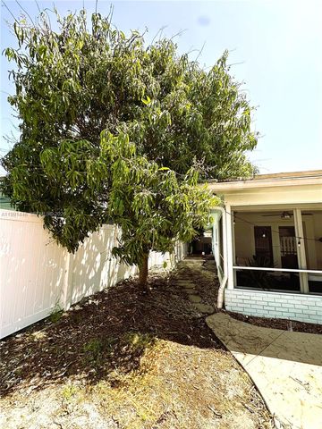 2901 NW 10th Ave, Wilton Manors, FL 33311