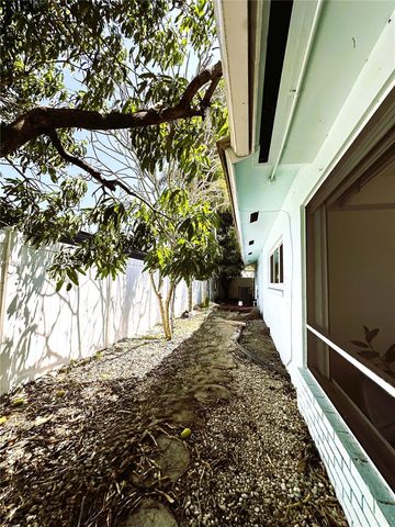 2901 NW 10th Ave, Wilton Manors, FL 33311