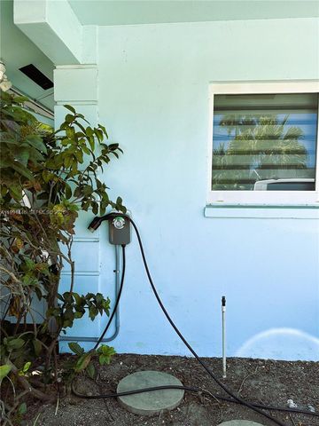 2901 NW 10th Ave, Wilton Manors, FL 33311