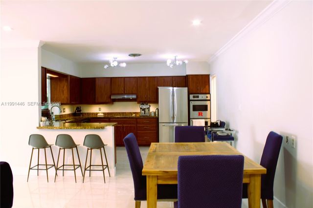 2901 NW 10th Ave, Wilton Manors, FL 33311