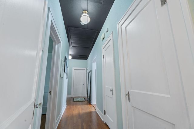 1709 W Lake DR, Taylor, TX 76574