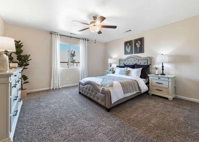 7062 W Oriole Avenue, Visalia, CA 93291