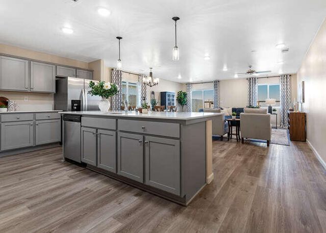 7062 W Oriole Avenue, Visalia, CA 93291