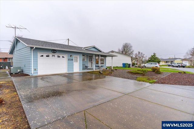 1720 Jansen Wy, Woodburn, OR 97071